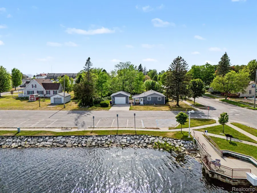 701 W Loomis Street, Ludington, MI 49431 - #2
