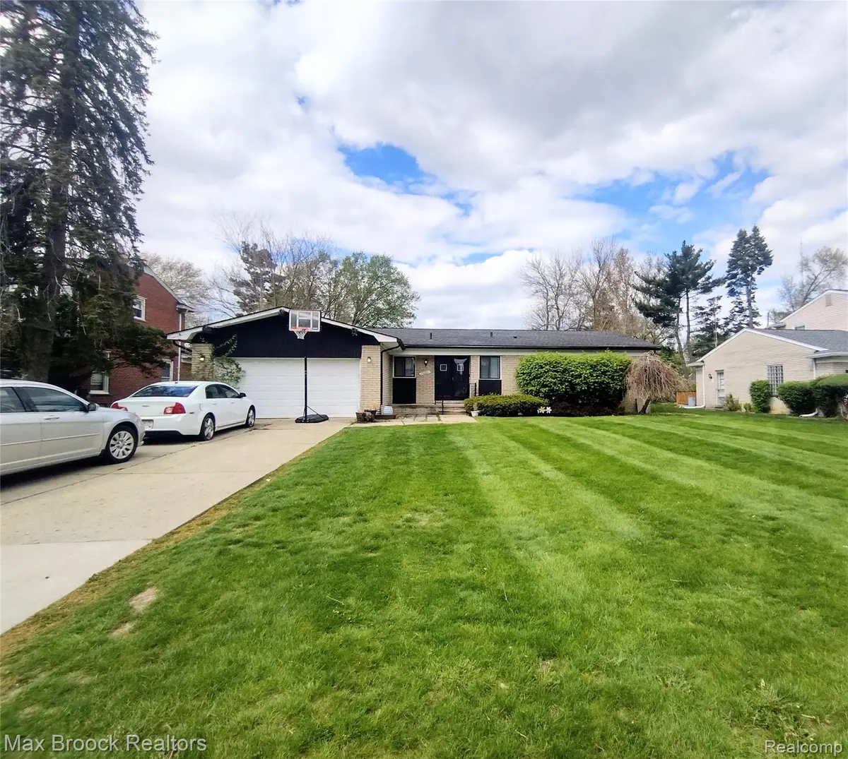 17060 Jeanette Street, Southfield, MI 48075 - #1
