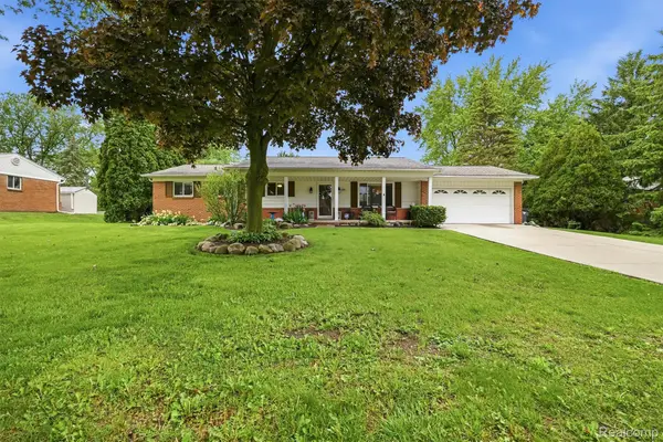 184 Carter Drive, Troy, MI 48098