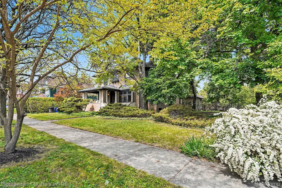 36 Longfellow Street, Detroit, MI 48202 - #2