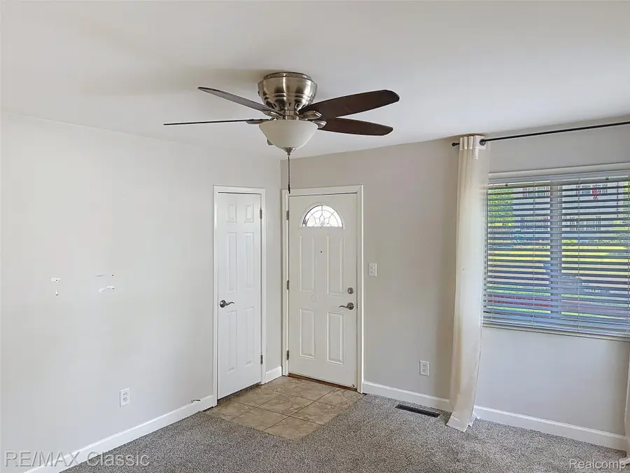 1203 Gilman Street, Garden City, MI 48135 - #3
