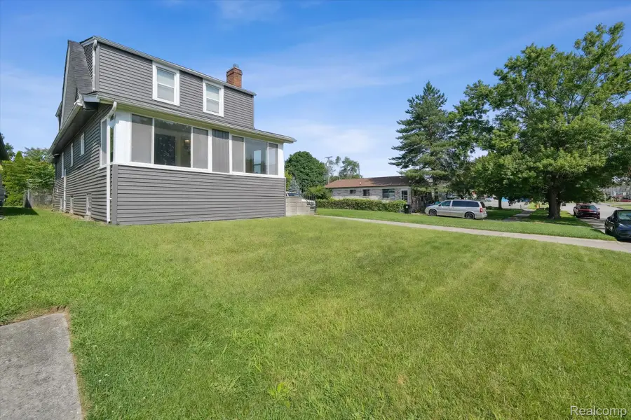 18849 Delaware Avenue, Redford, MI 48240 - #2