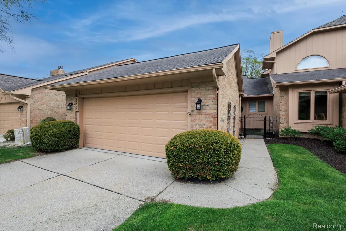 22010 River Ridge Trail, Farmington Hills, MI 48335 - #1