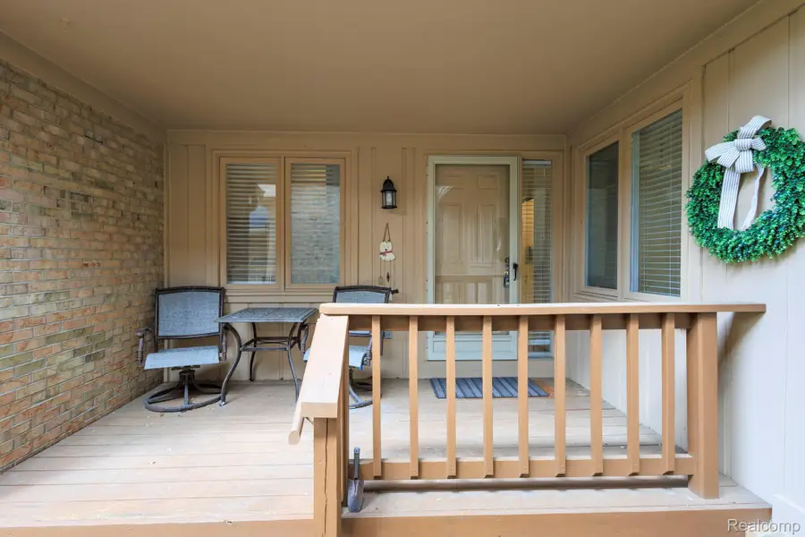 22010 River Ridge Trail, Farmington Hills, MI 48335 - #3