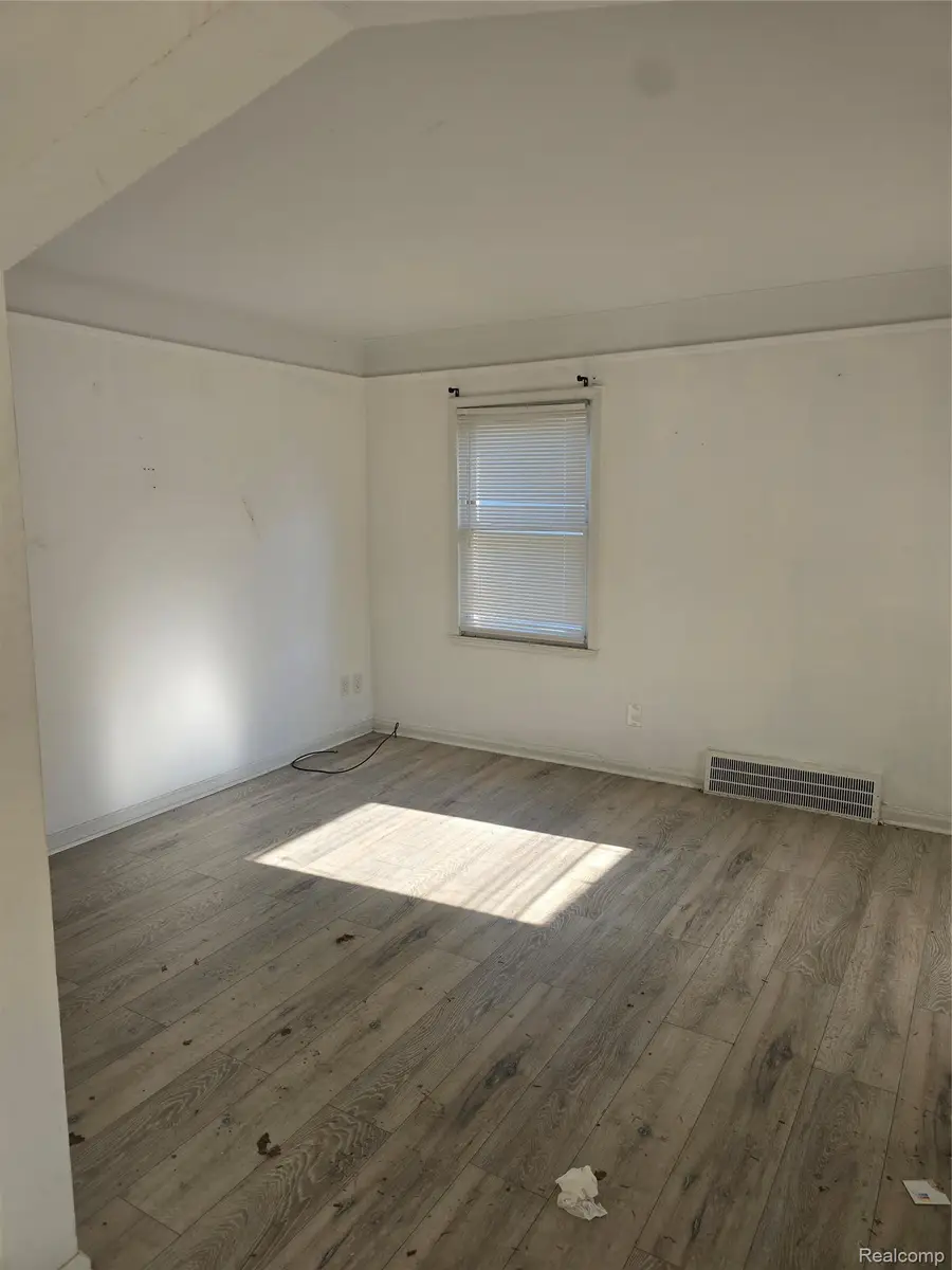 8245 Brace Street, Detroit, MI 48228 - #3