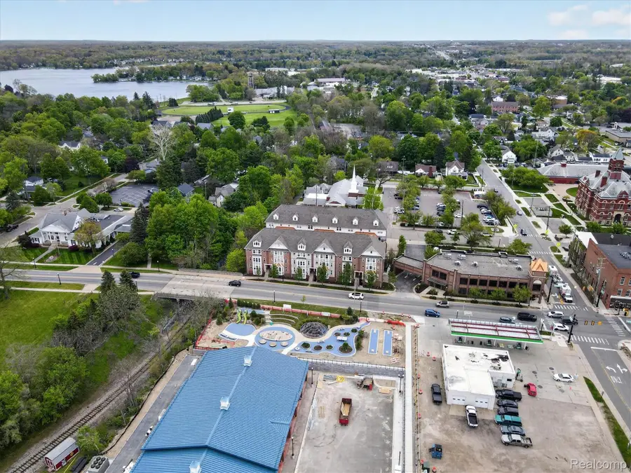 223 N Michigan Avenue #12, Howell, MI 48843 - #2