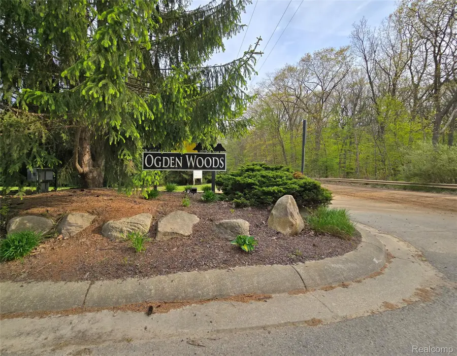 3831 Michael Court, White Lake, MI 48383 - #2