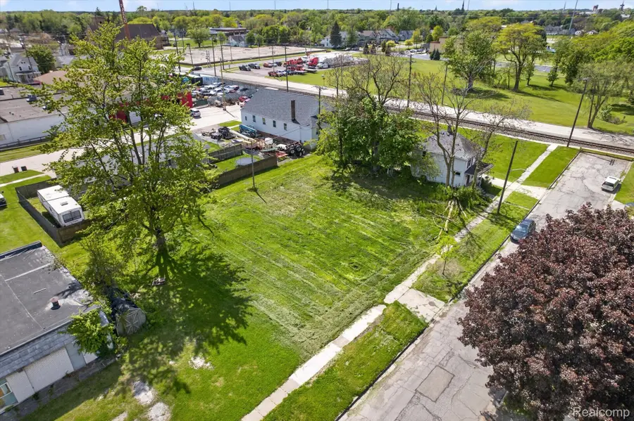 1016 Humphrey Street, Monroe, MI 48161 - #2
