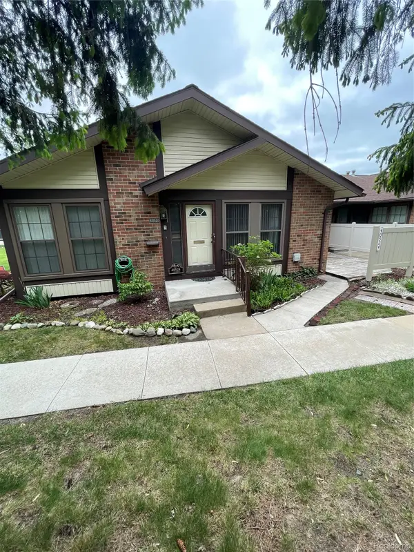 40524 Newport Drive, Plymouth, MI 48170