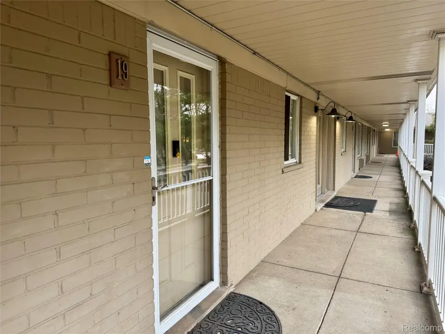 475 S Adams Road #19, Birmingham, MI 48009 - #3
