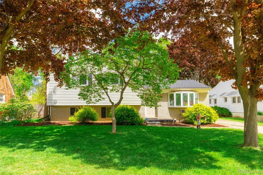 569 Hendrickson Boulevard, Clawson, MI 48017 - #2
