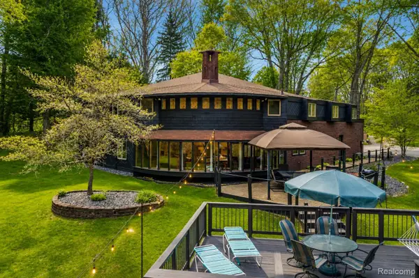 1751 Bird Road, Ortonville, MI 48462
