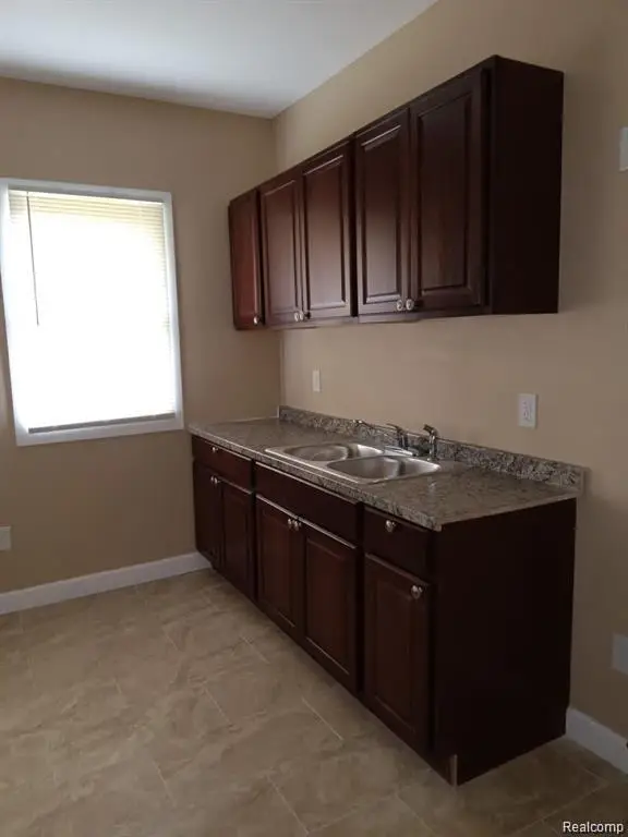 8879 N Clarendon Street, Detroit, MI 48204 - #3