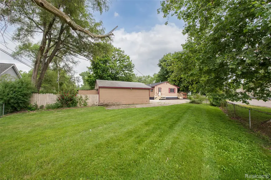 658 Kansas Avenue, Ypsilanti, MI 48198 - #2
