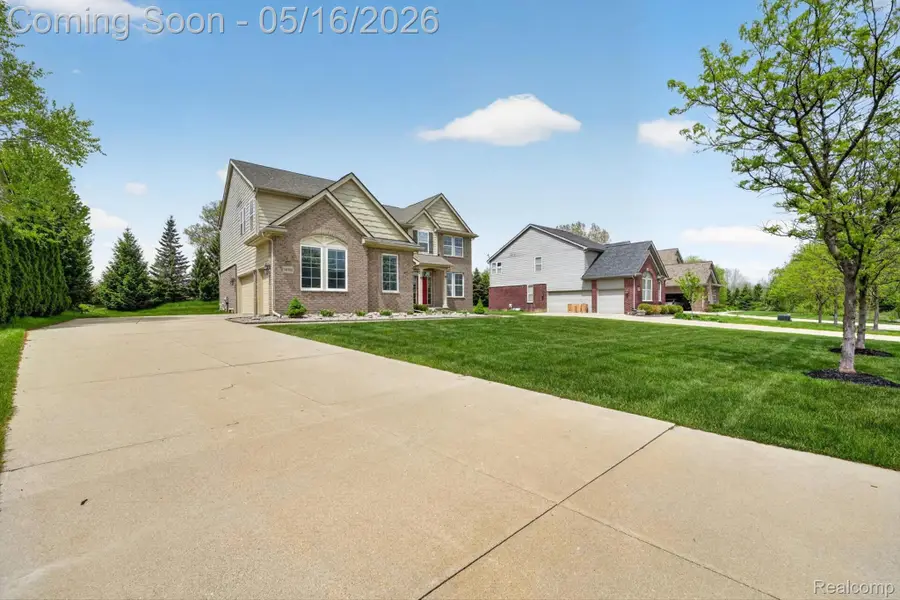 54908 N Grenelefe Circle W, Lyon, MI 48178 - #2