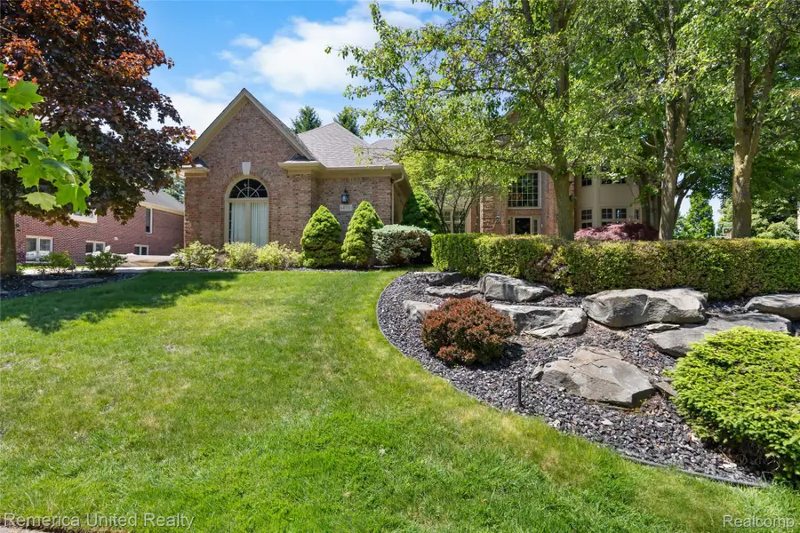 54501 Salem Drive, Shelby, MI 48316 - #2