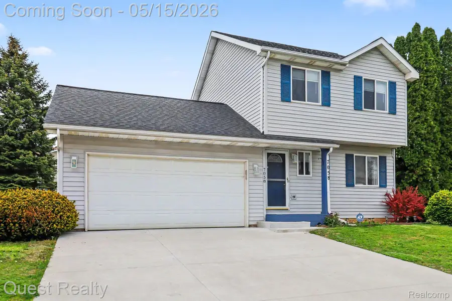 7058 Rolling Hills Drive, Waterford, MI 48327 - #2