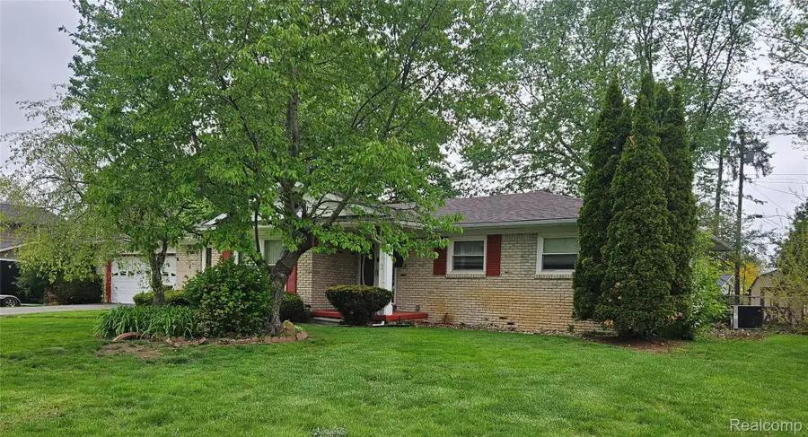1321 Wagon Wheel Lane, Grand Blanc, MI 48439 - #2