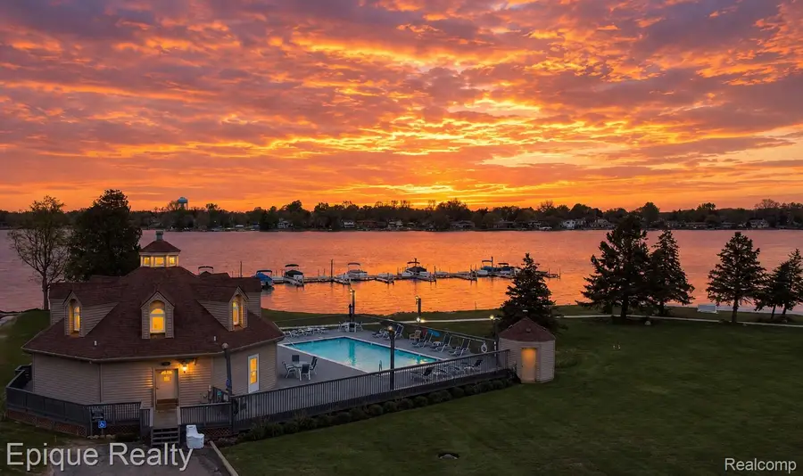 3434 Adams Shore Drive, Waterford, MI 48329 - #3