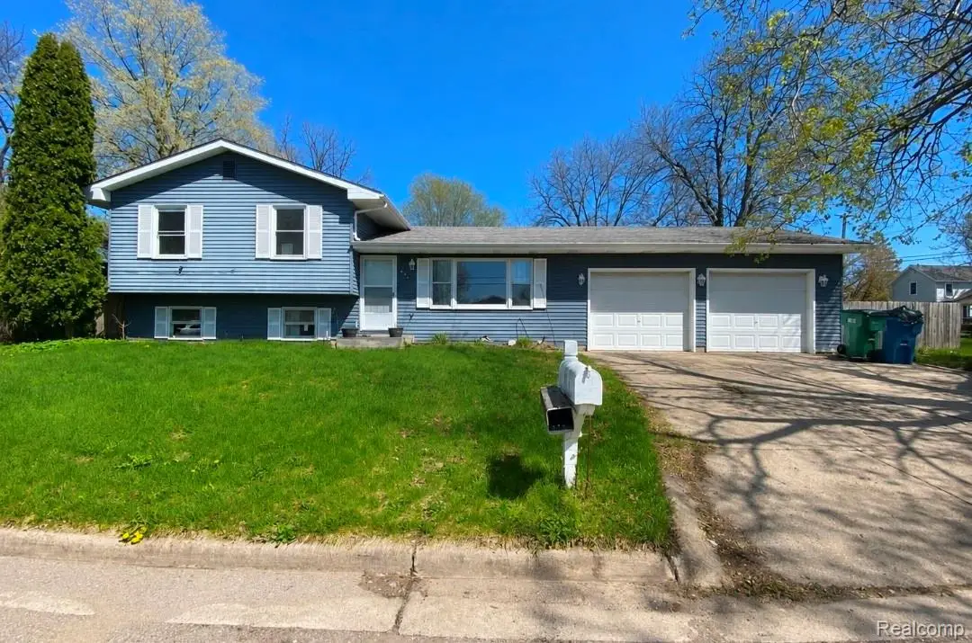 405 S East Street, Eaton Rapids, MI 48827 - #1