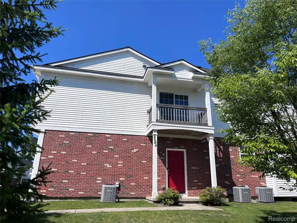 2604 Riversedge Drive #10, Saline, MI 48176