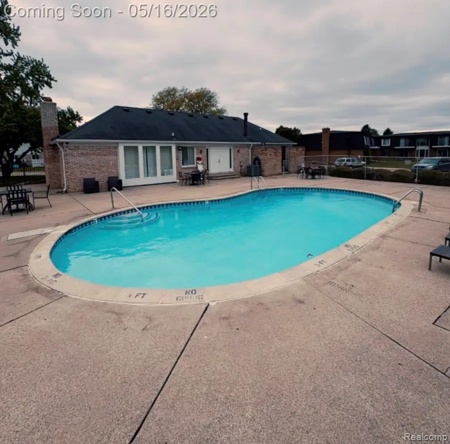14210 Camelot Drive, Sterling Heights, MI 48312 - #3
