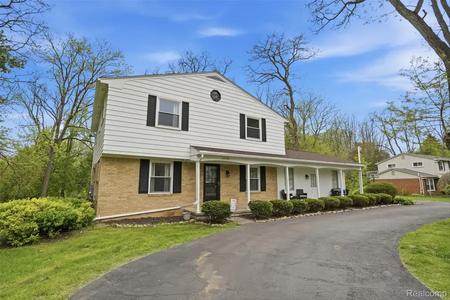 47129 Dunsany Road, Northville, MI 48167 - #2