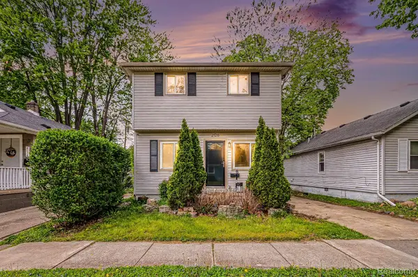 2126 Roslyn Road, GrossePointeWoods, MI 48236
