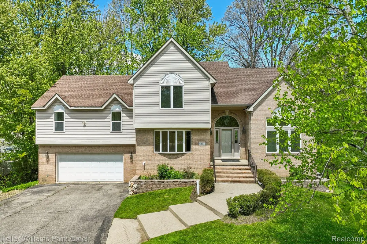 1358 Potomac Drive, Rochester Hills, MI 48306 - #1