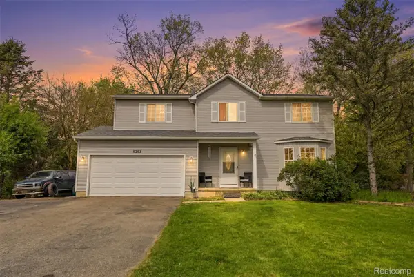 9293 Wildwood Lake Drive, WhitmoreLake, MI 48189