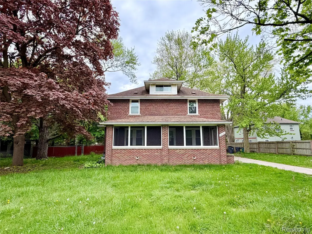 1331 South Boulevard W, Troy, MI 48098 - #1