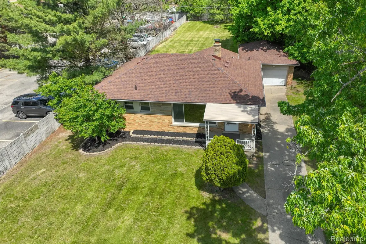 27230 W 6 Mile Road, Redford, MI 48240 - #1