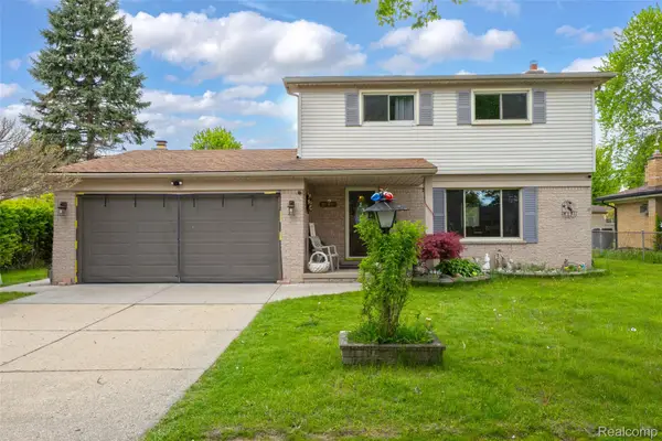 30615 Scrivo Drive, Warren, MI 48092