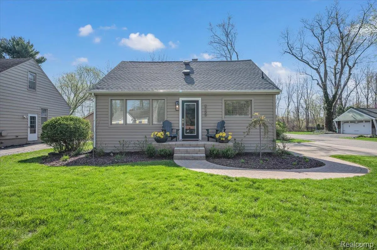 2155 Avondale, Sylvan Lake, MI 48320 - #1