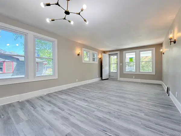 266 W Bennett Avenue, Ferndale, MI 48220
