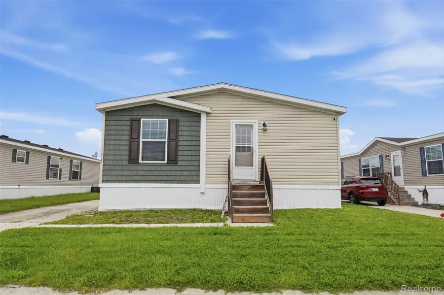 9725 Aspen Lane, Ypsilanti, MI 48198 - #2
