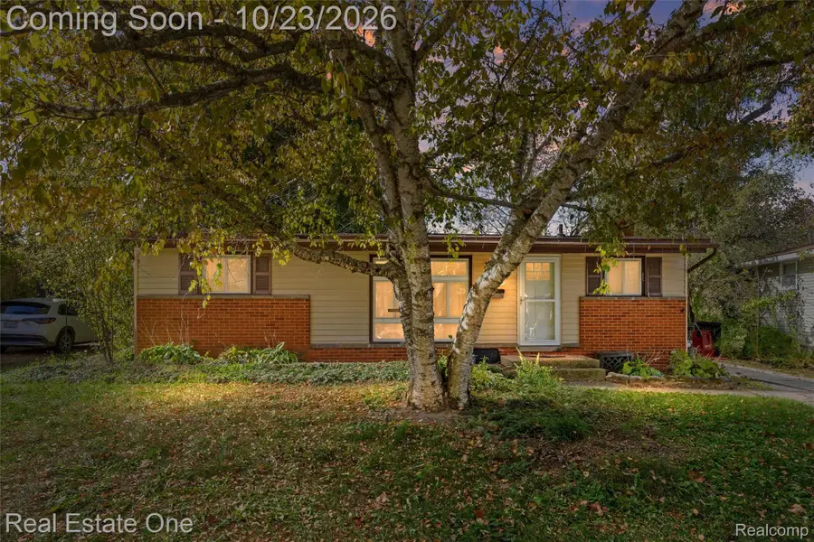 927 Bird Song Drive, Milford, MI 48381 - #2
