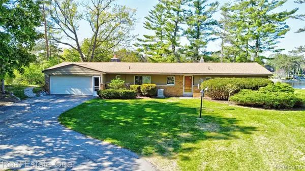 1140 Seneca Road, LakeOrion, MI 48362
