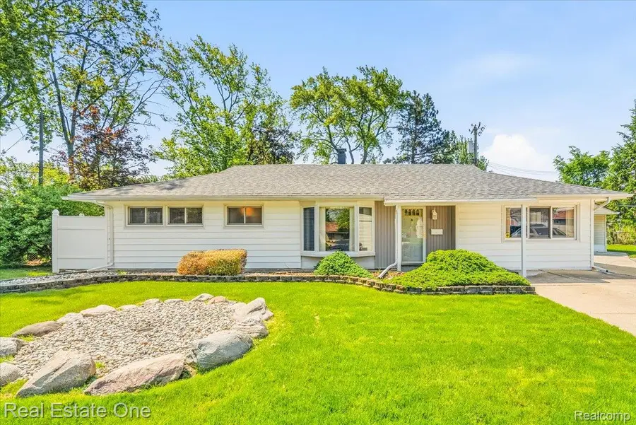 29737 Brandt Court, Garden City, MI 48135 - #2