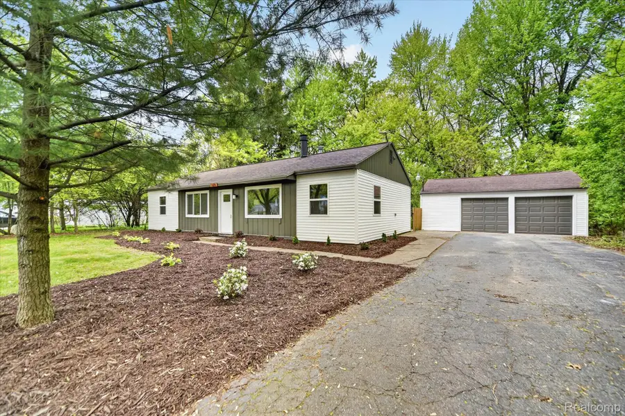 1609 Gilcrest Avenue, East Lansing, MI 48823 - #2