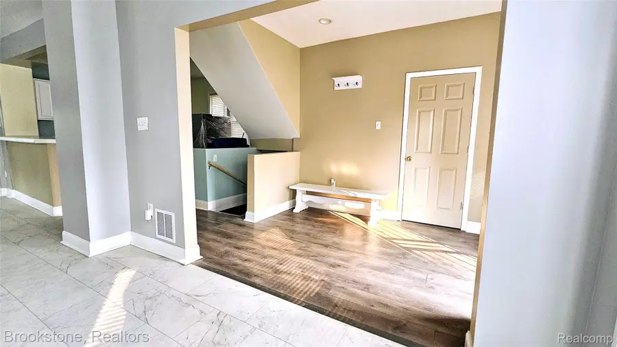 2520 Seyburn Street, Detroit, MI 48214 - #3