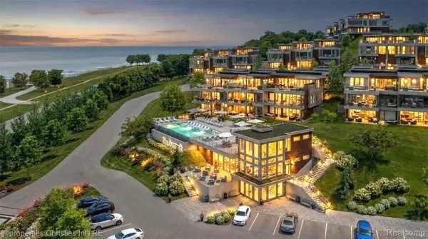 3575 Charlevoix Avenue #17, Petoskey, MI 49770