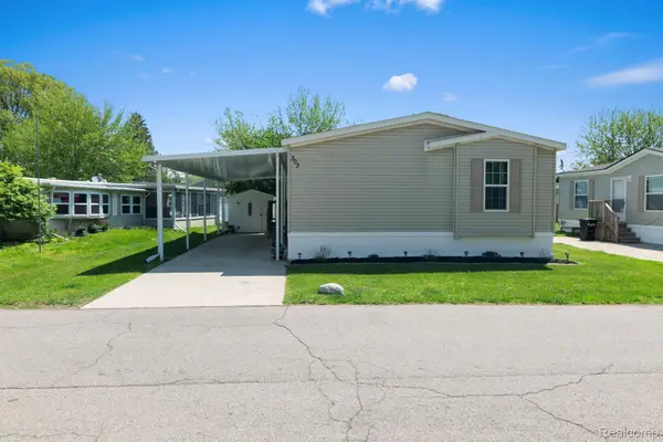 303 Toucan Street, RochesterHills, MI 48309