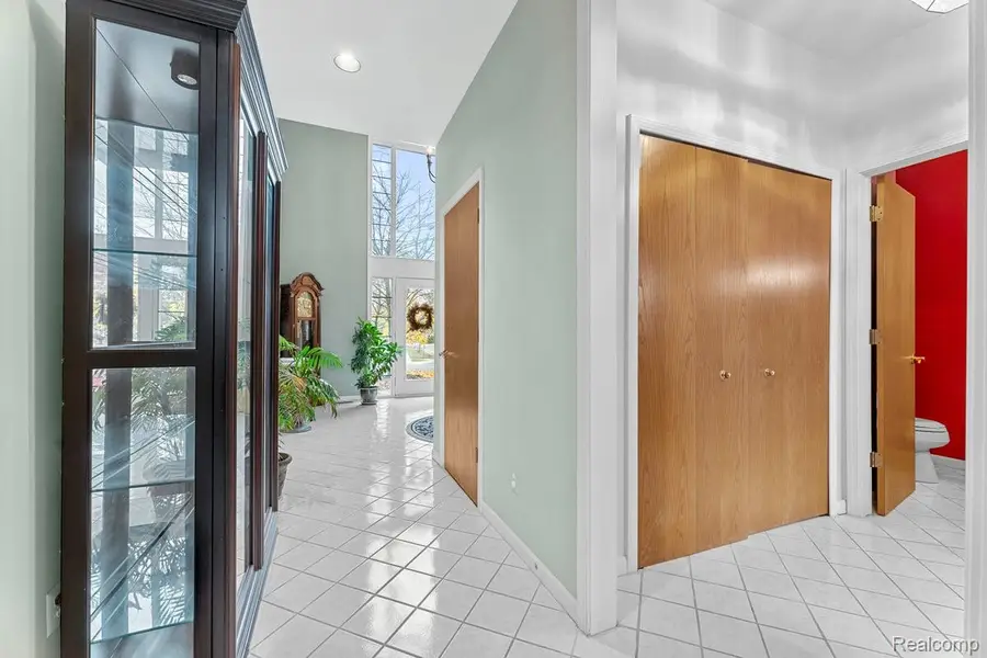 6775 Carlyle Crossing, West Bloomfield, MI 48322 - #3