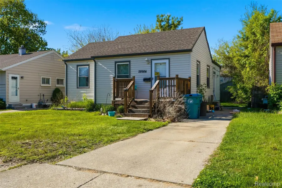 28984 Beechwood Street, Garden City, MI 48135 - #2