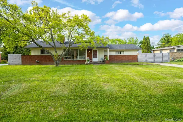 31821 Wayburn Street, Farmington, MI 48334