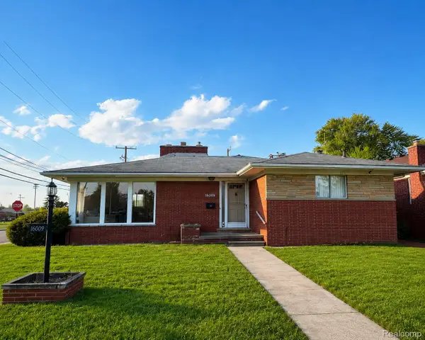 16009 Bell Avenue, Eastpointe, MI 48021