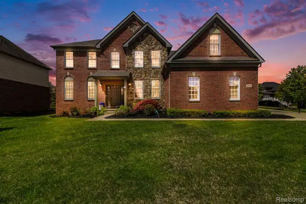 50371 Langley Drive, Novi, MI 48374