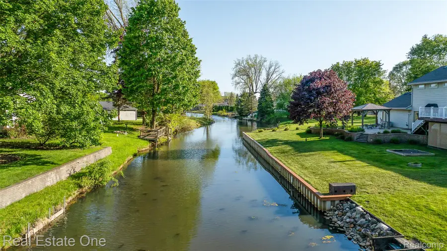 8402 Scotia, Pinckney, MI 48169 - #3