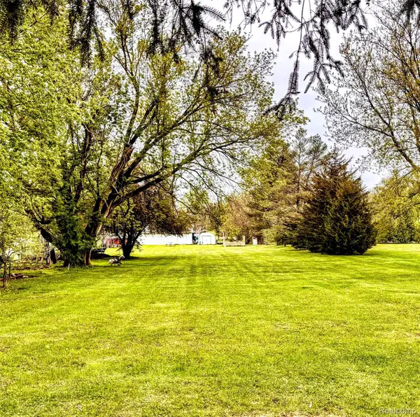2209 Russell Street, GrandBlanc, MI 48439